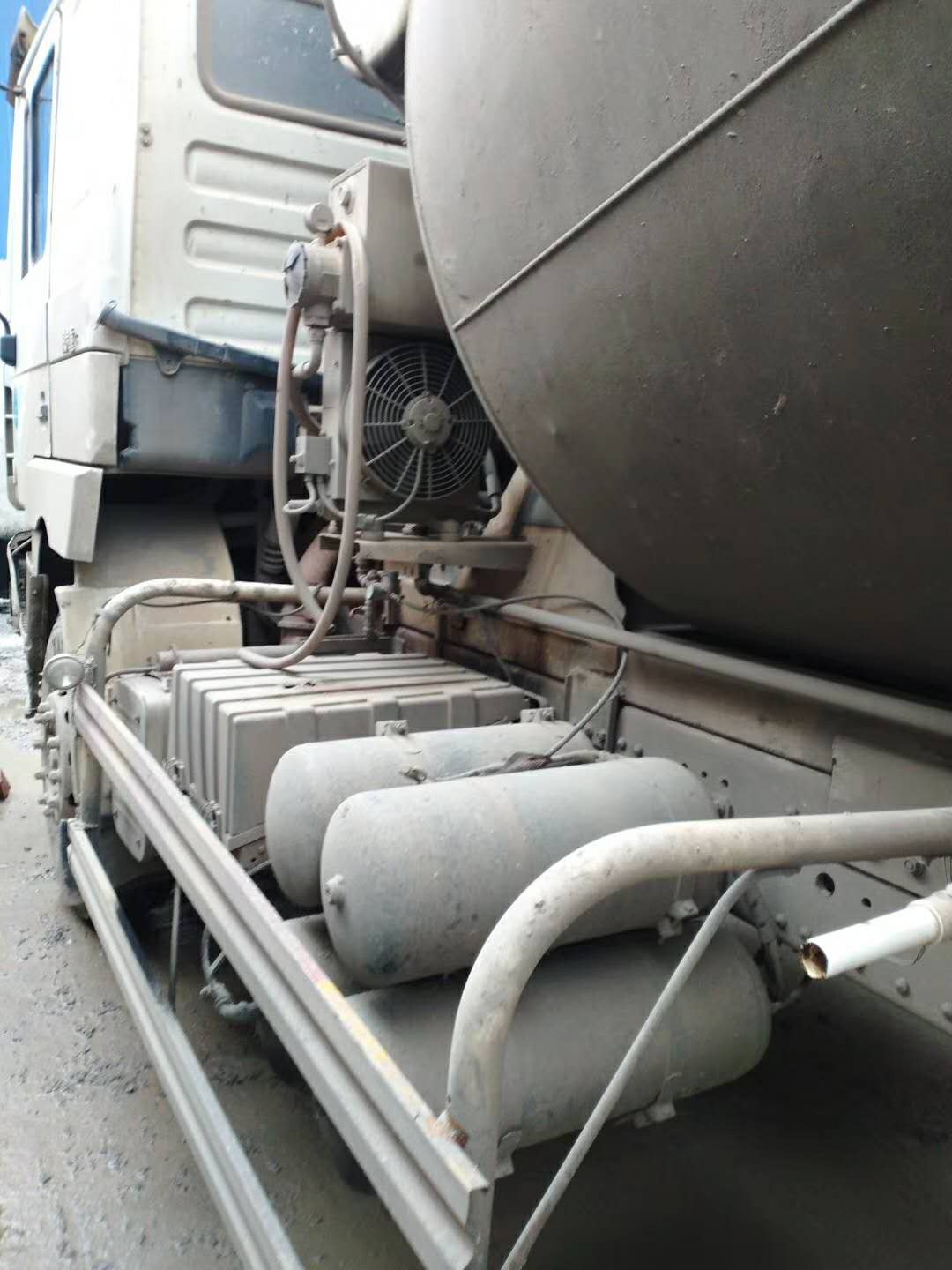 https://images.tongzsf.com/tong/truck_machine/20210127/160112b9f17540.jpg