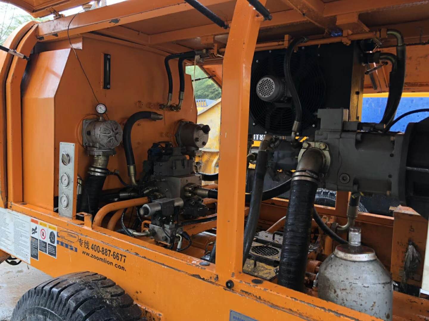 https://images.tongzsf.com/tong/truck_machine/20210127/160112c2204779.jpg