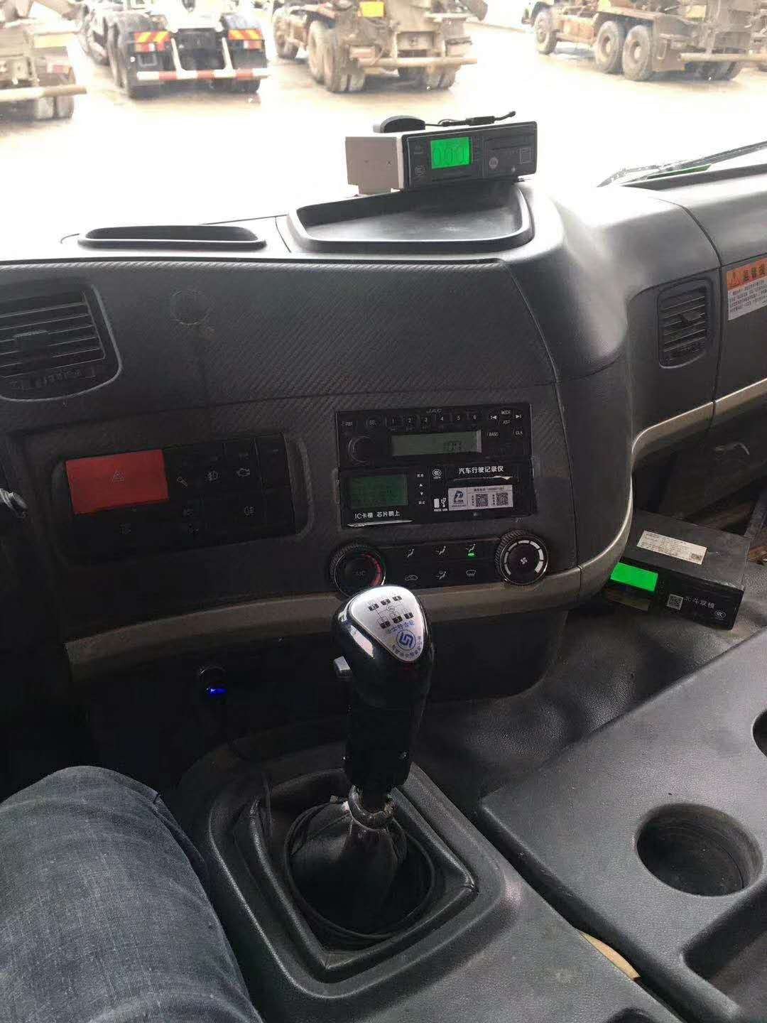 https://images.tongzsf.com/tong/truck_machine/20210127/160112c5dc46ad.jpg