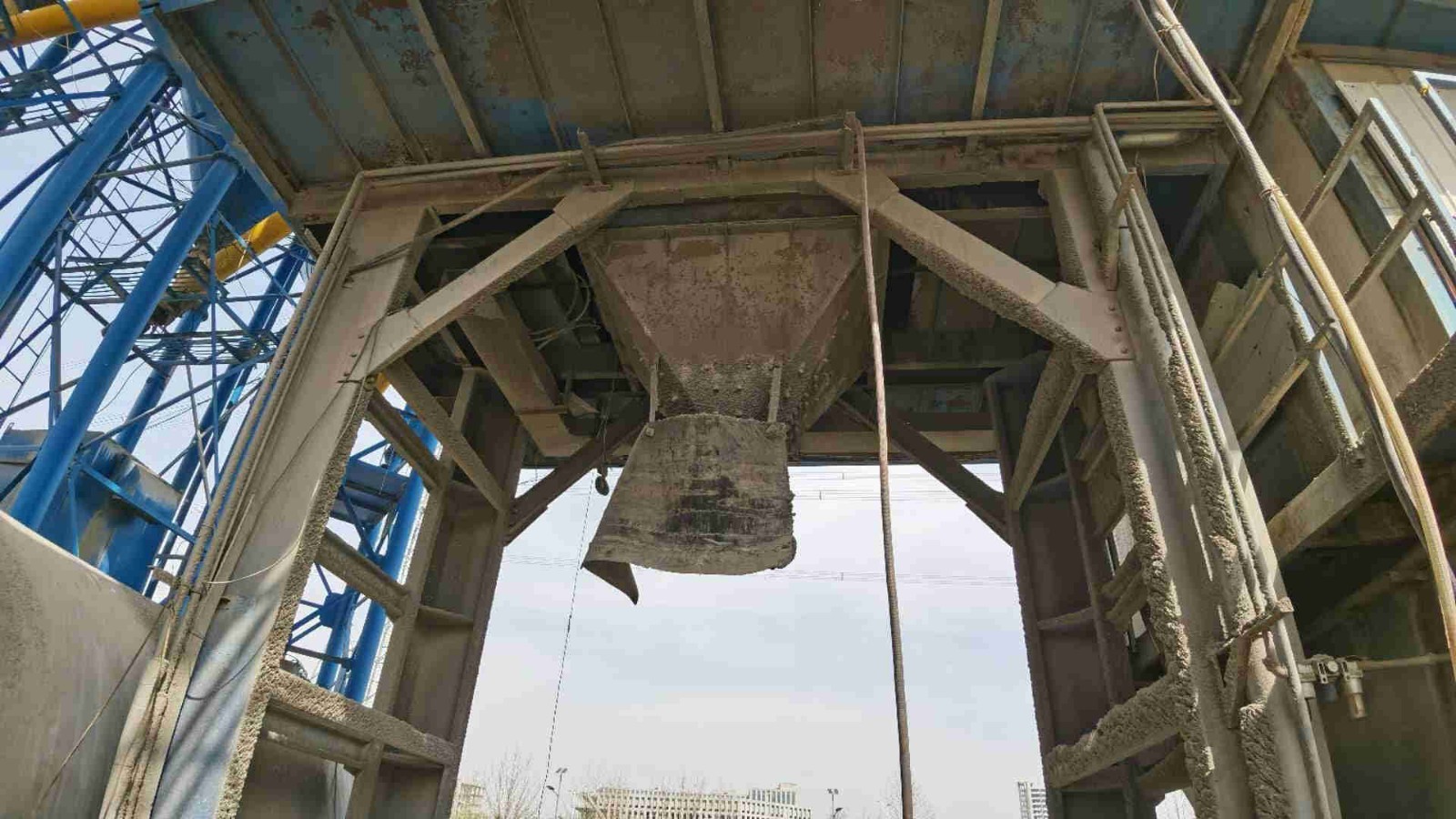 https://images.tongzsf.com/tong/truck_machine/20210127/160112c8a0b5ed.jpg