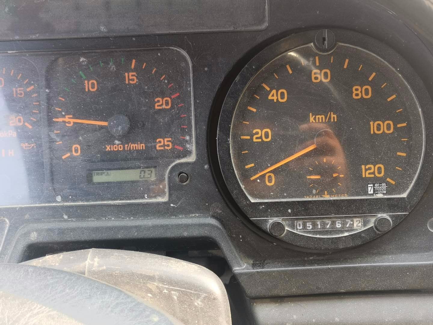 https://images.tongzsf.com/tong/truck_machine/20210127/160112cc35d53e.jpg