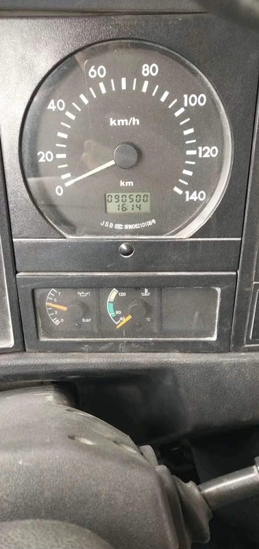 https://images.tongzsf.com/tong/truck_machine/20210127/160112dfe326e7.jpg