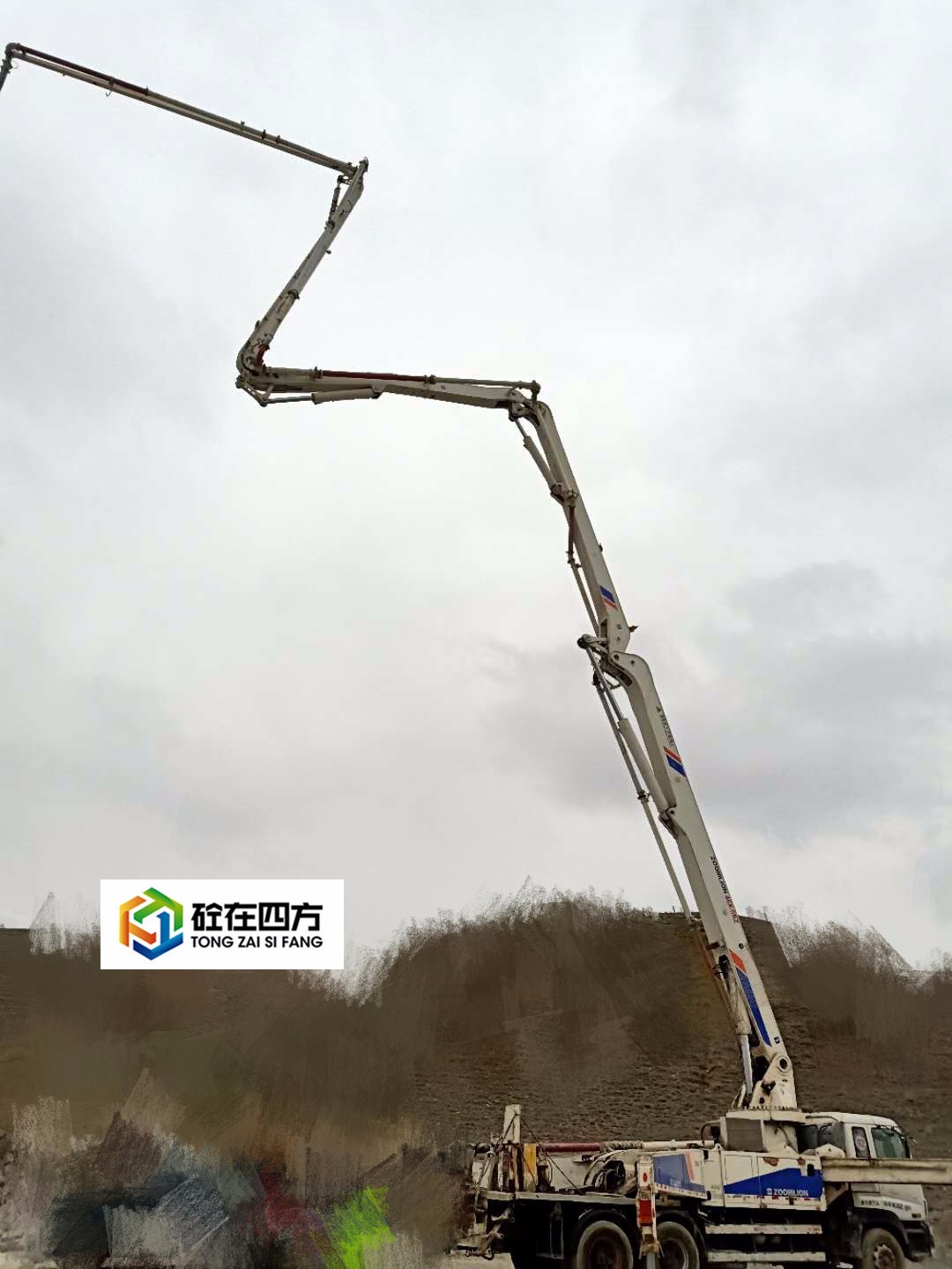 https://images.tongzsf.com/tong/truck_machine/20210127/160112eb26cd71.jpg