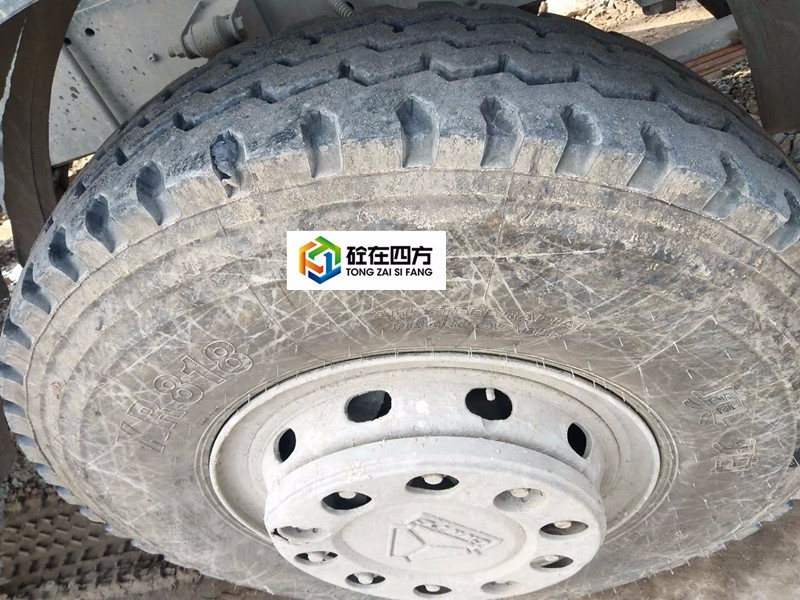 https://images.tongzsf.com/tong/truck_machine/20210127/160112f2c0dae2.jpg