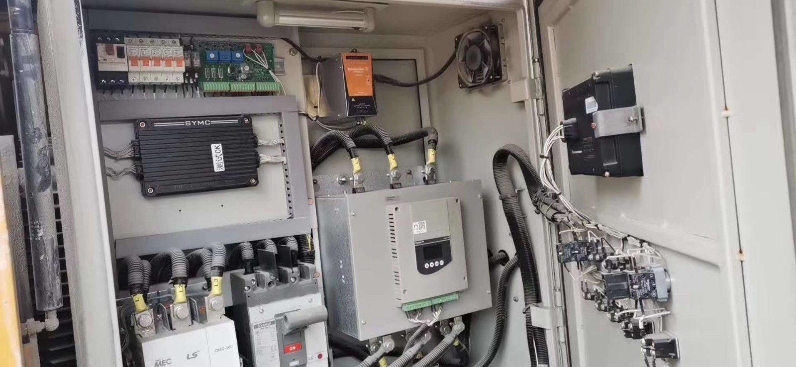 https://images.tongzsf.com/tong/truck_machine/20210127/16011304fe3583.jpg