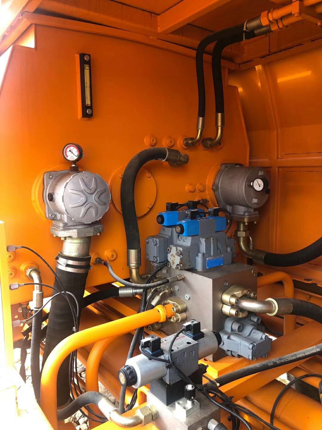 https://images.tongzsf.com/tong/truck_machine/20210127/16011309886fe3.jpg