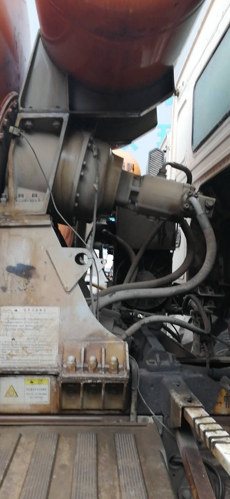 https://images.tongzsf.com/tong/truck_machine/20210127/160113175c8b96.jpg
