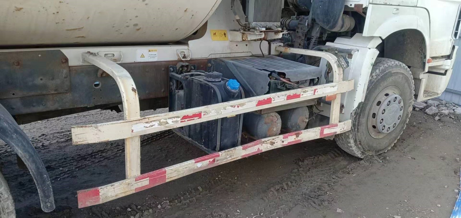 https://images.tongzsf.com/tong/truck_machine/20210127/1601131bc281c9.jpg