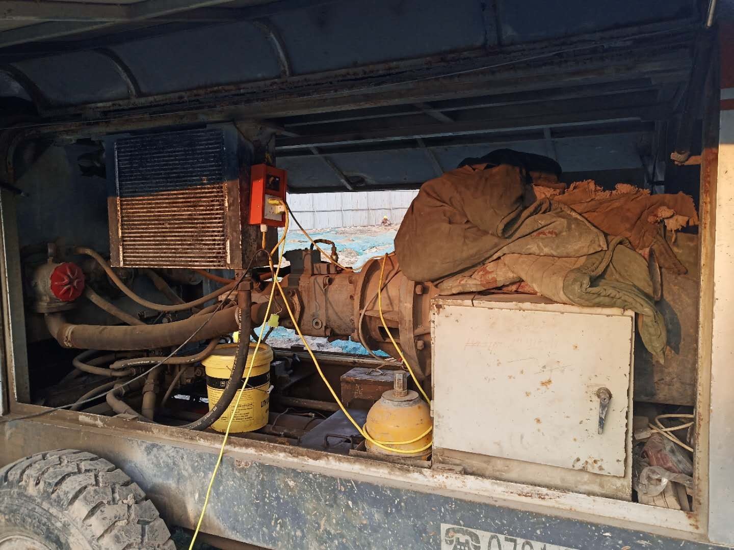 https://images.tongzsf.com/tong/truck_machine/20210127/1601132660890e.jpg
