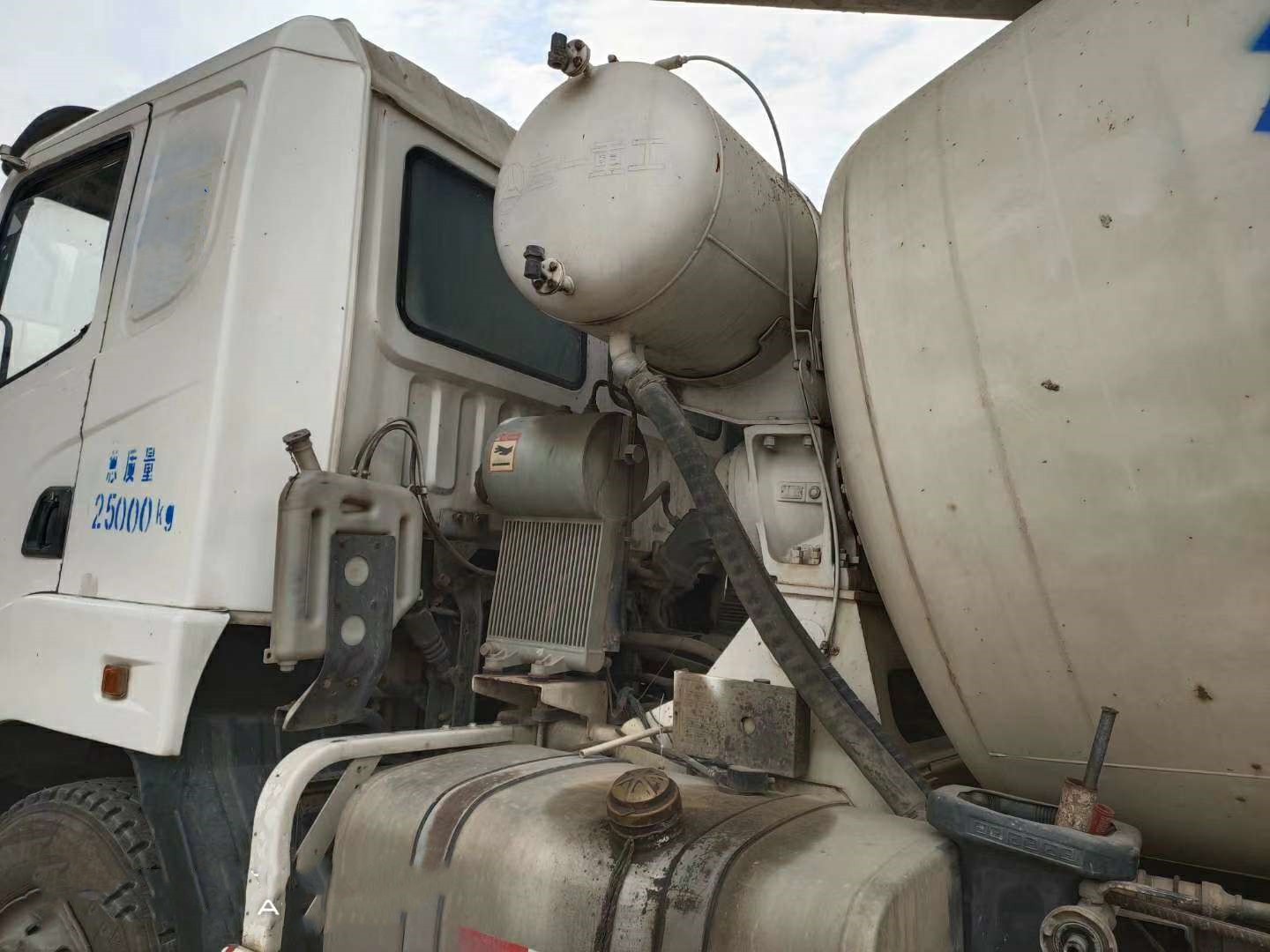 https://images.tongzsf.com/tong/truck_machine/20210127/160114d825bbb7.jpg