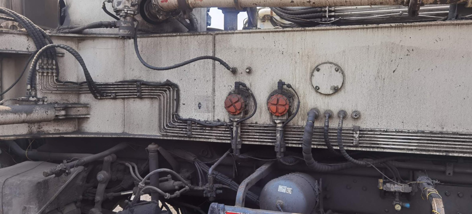 https://images.tongzsf.com/tong/truck_machine/20210127/160114ebe95db9.jpg