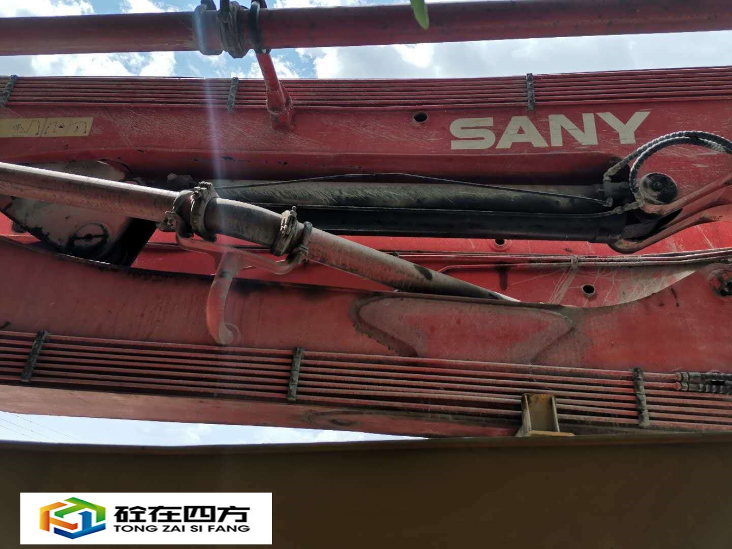 https://images.tongzsf.com/tong/truck_machine/20210127/1601156e0e5d7a.jpg
