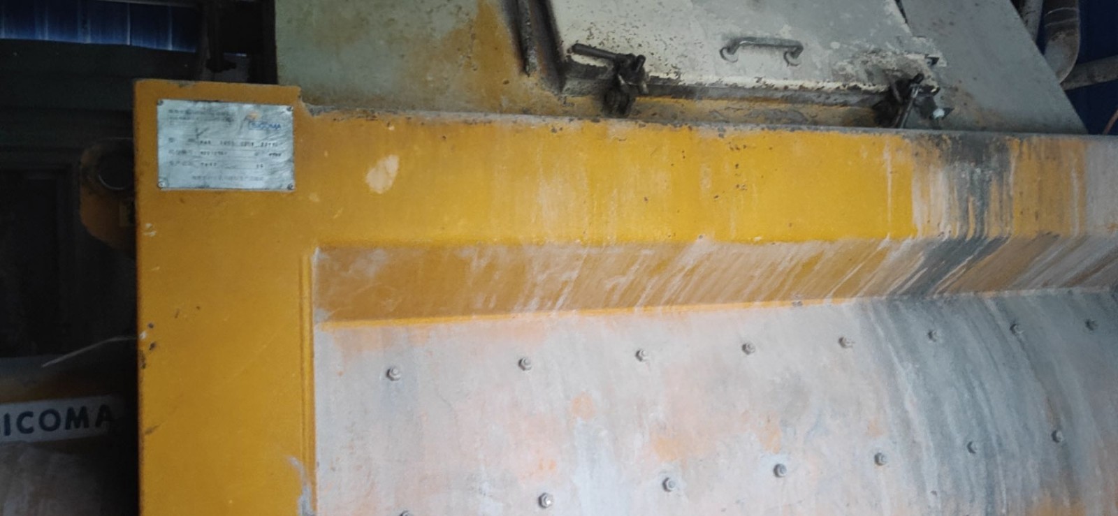 https://images.tongzsf.com/tong/truck_machine/20210127/1601156e45fc4b.jpg