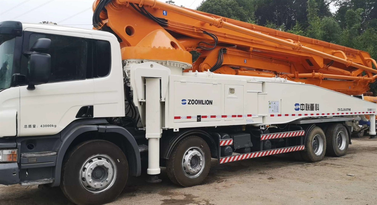 https://images.tongzsf.com/tong/truck_machine/20210127/16011581e3556e.jpg