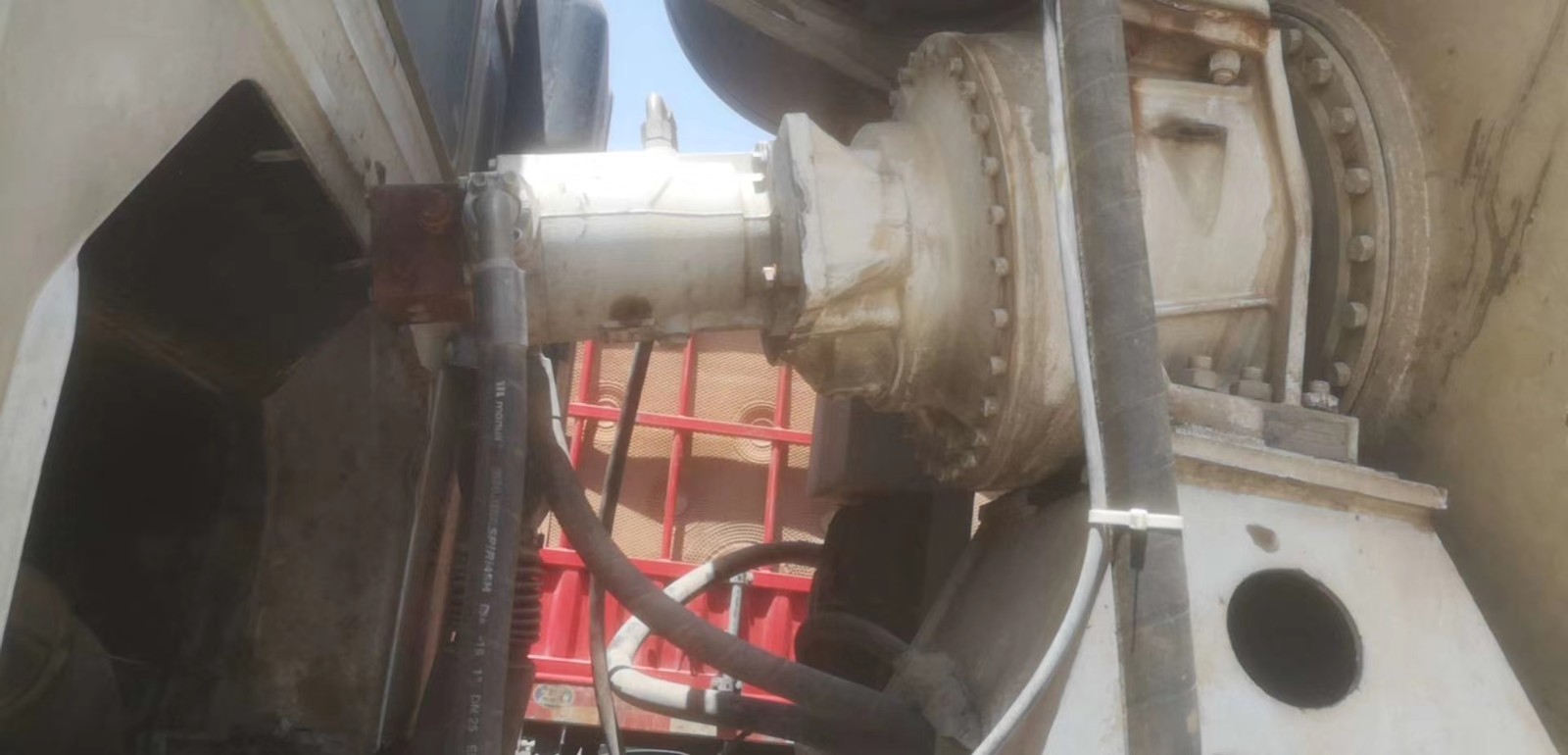 https://images.tongzsf.com/tong/truck_machine/20210127/160115dfc4b4cd.jpg