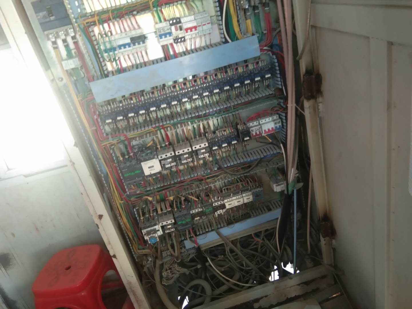 https://images.tongzsf.com/tong/truck_machine/20210127/16011604f5fdd5.jpg