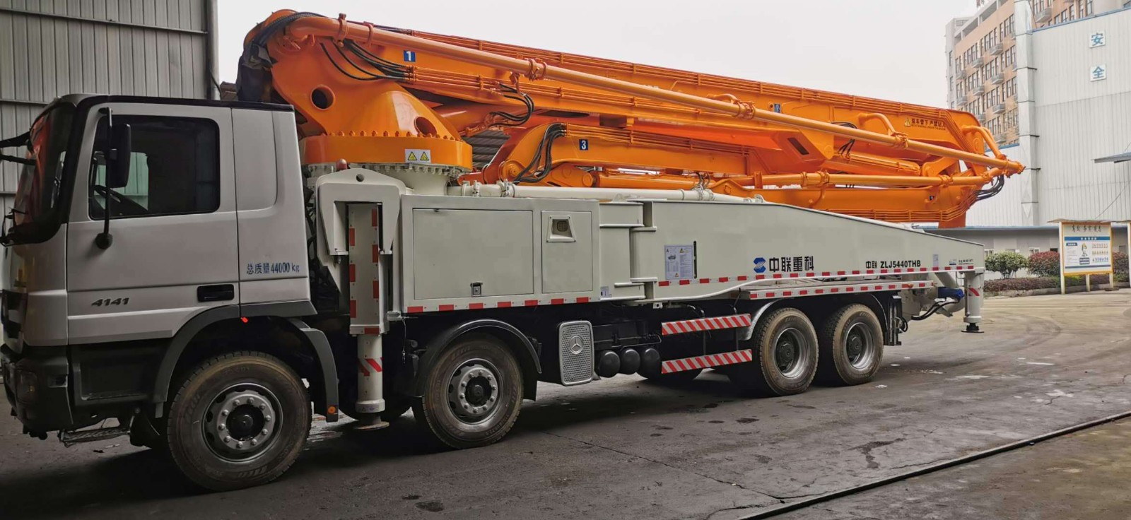 https://images.tongzsf.com/tong/truck_machine/20210127/1601163c16bfea.jpg