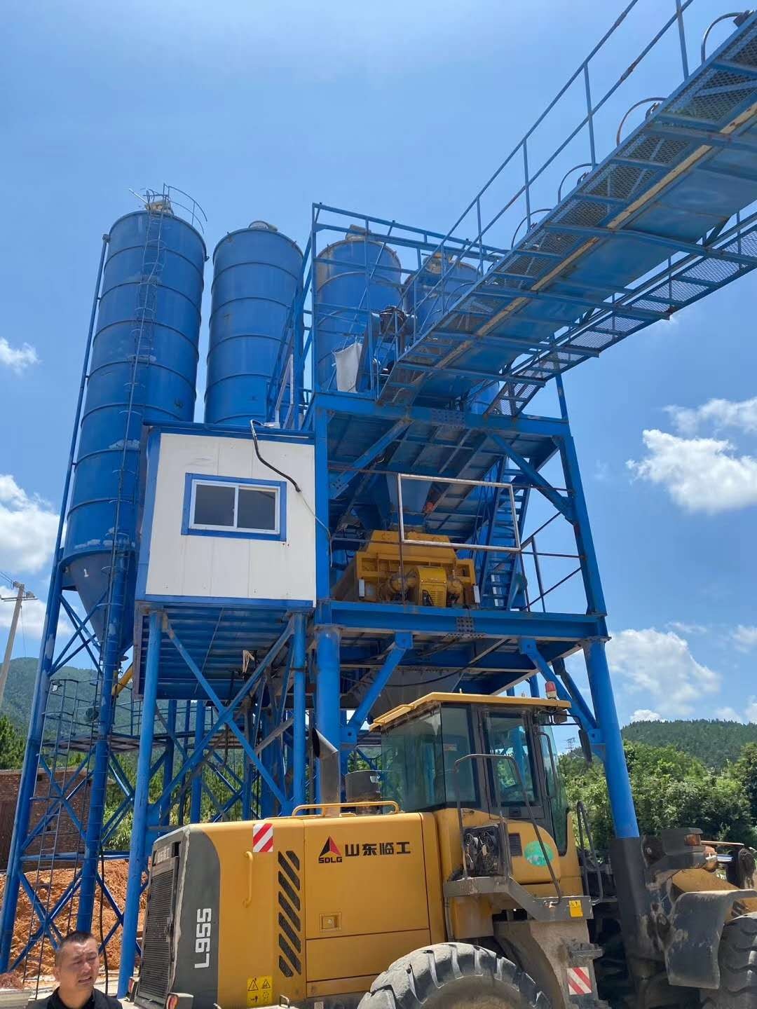 https://images.tongzsf.com/tong/truck_machine/20210127/160116aca079e8.jpg