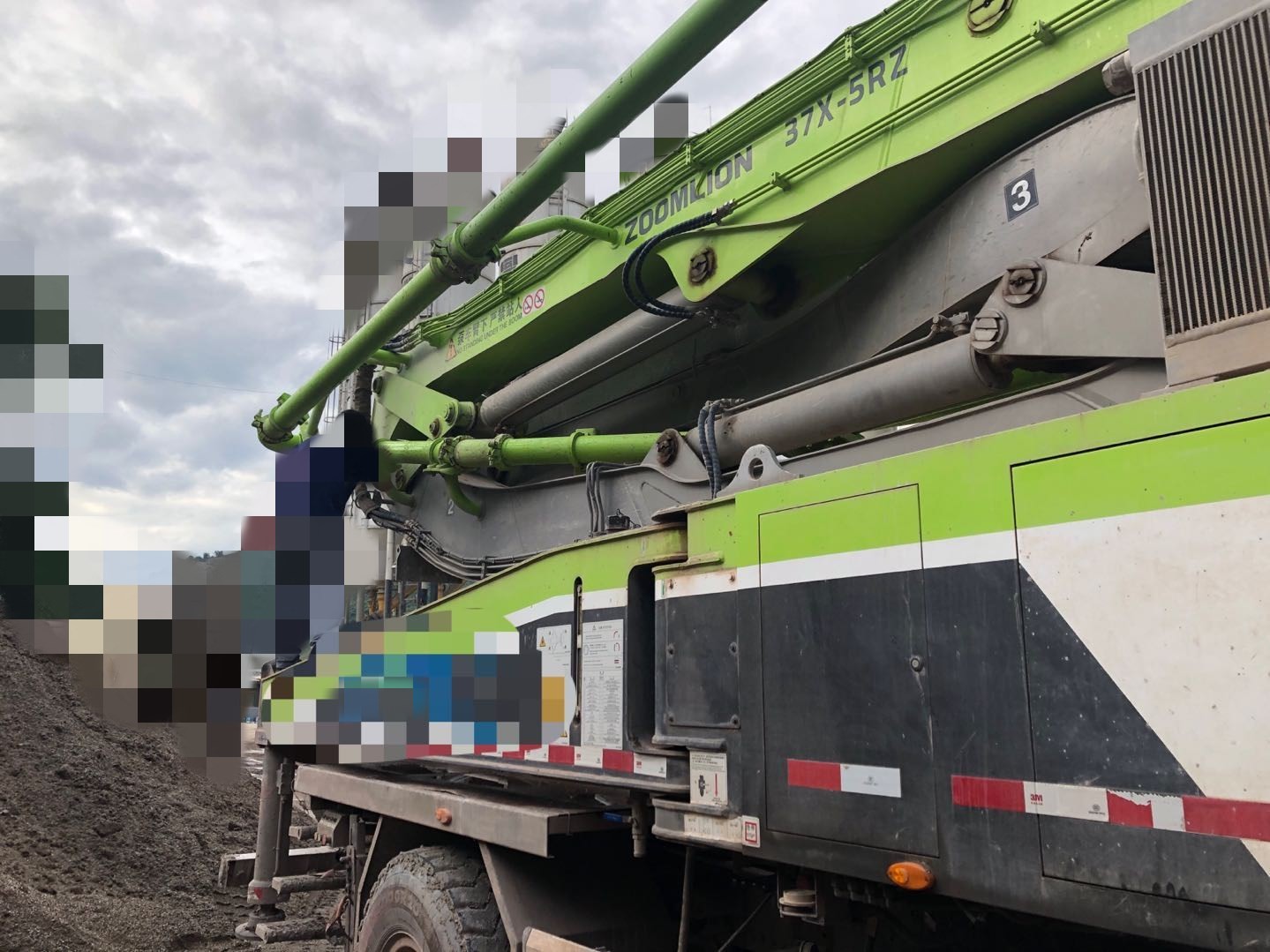 https://images.tongzsf.com/tong/truck_machine/20210127/1601176827a856.jpg