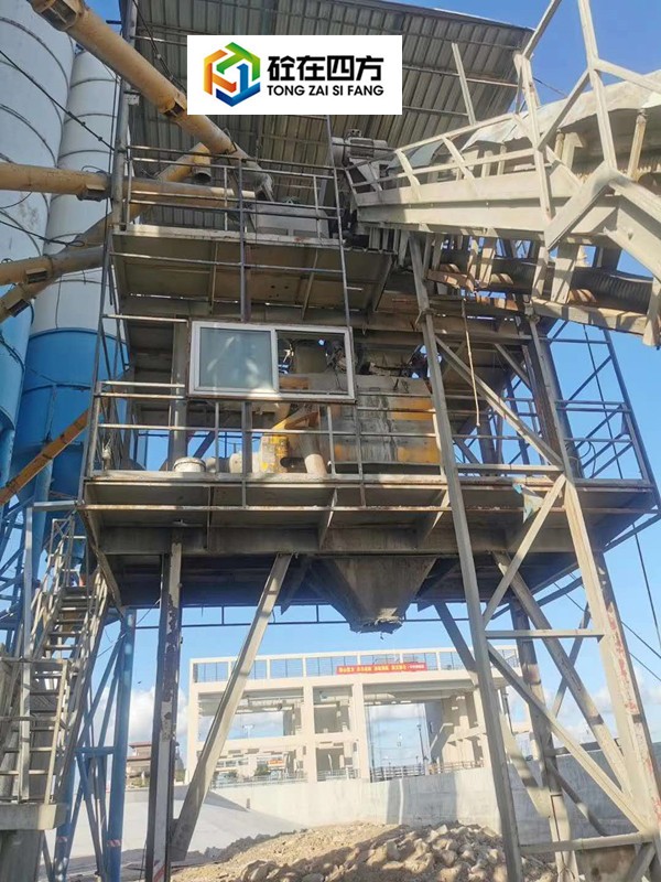 https://images.tongzsf.com/tong/truck_machine/20210127/160117a0928b41.jpg