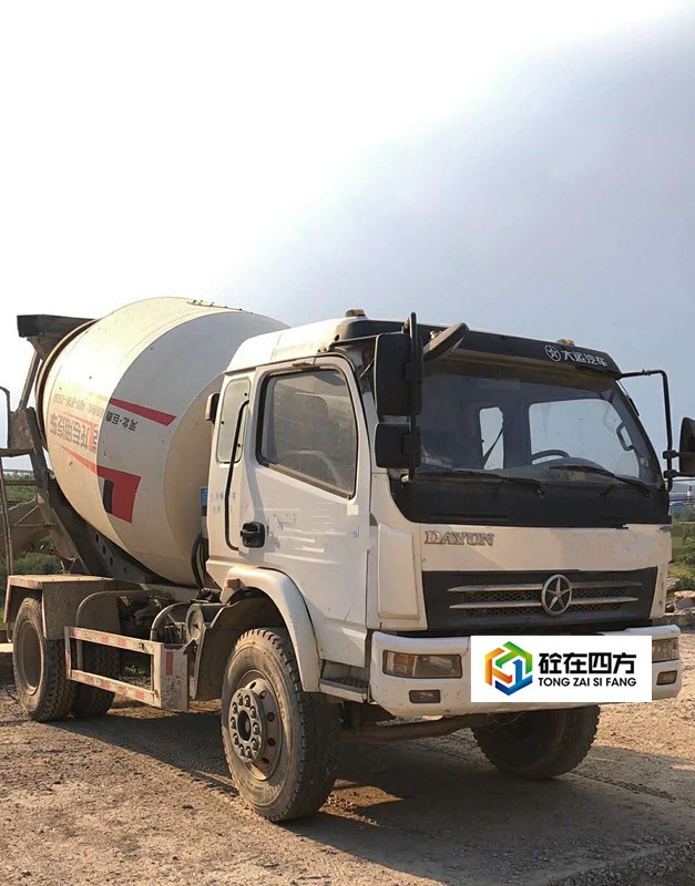https://images.tongzsf.com/tong/truck_machine/20210127/160117c6b312a2.jpg