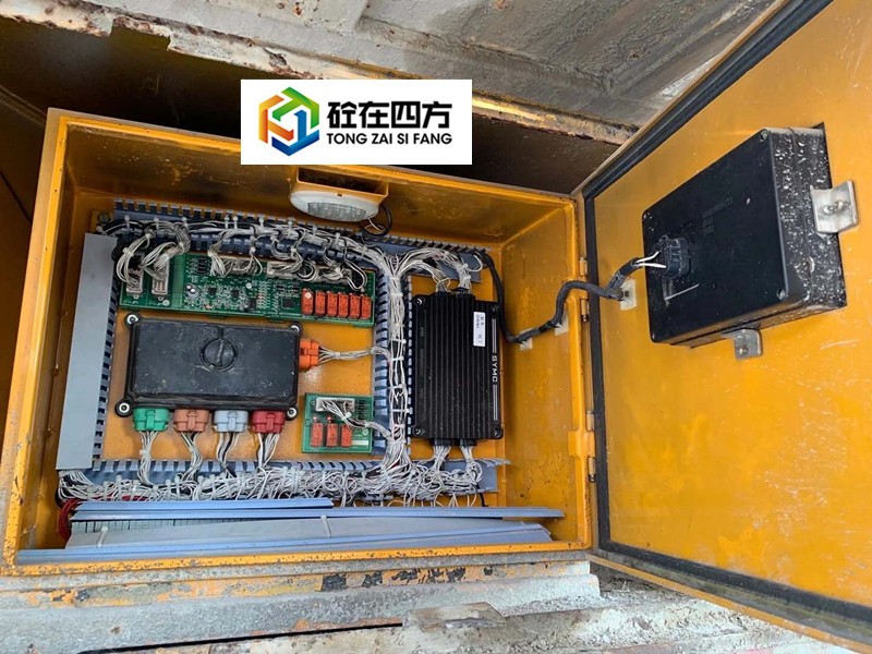 https://images.tongzsf.com/tong/truck_machine/20210127/160117d86bdcd7.jpg