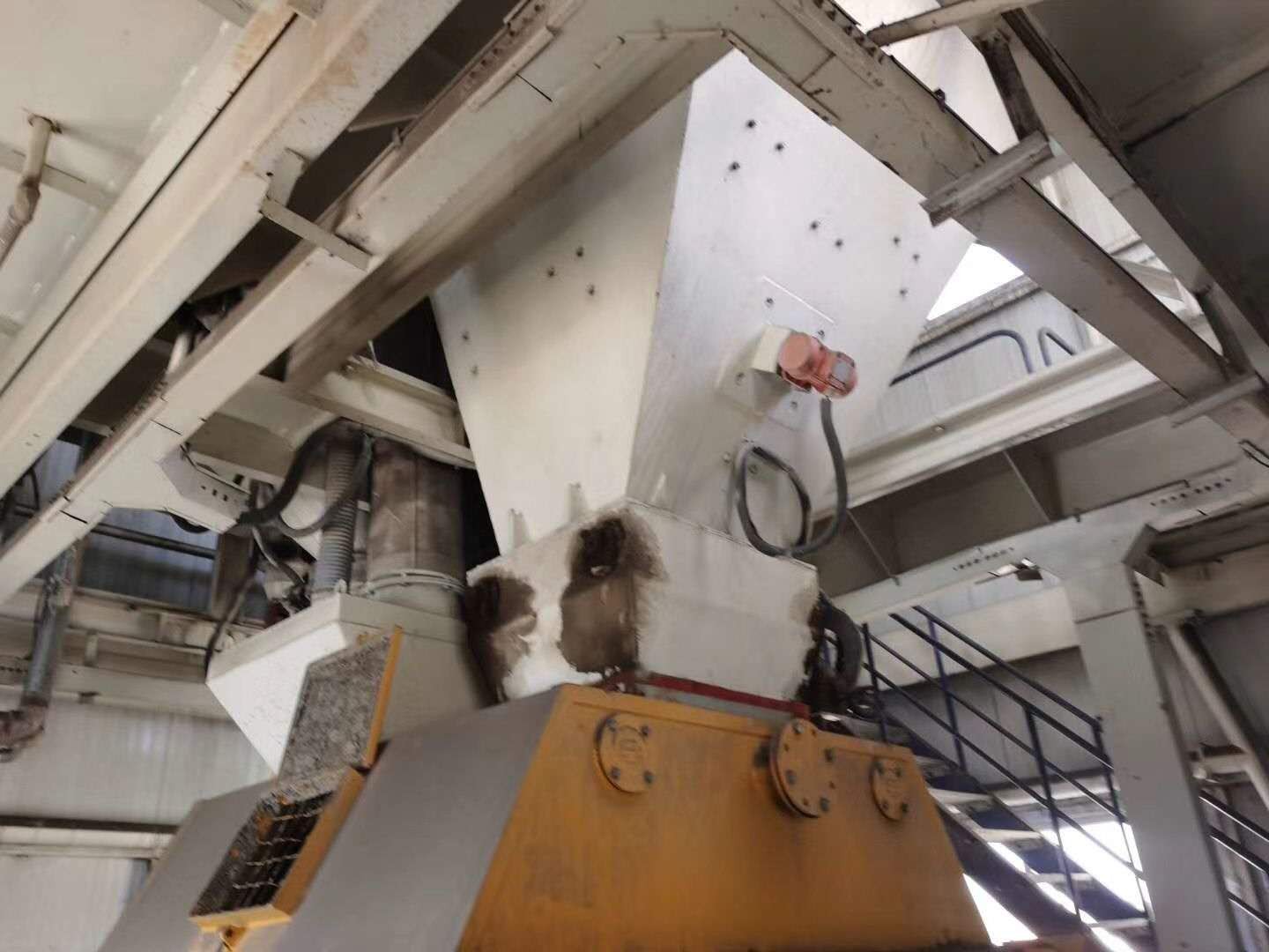 https://images.tongzsf.com/tong/truck_machine/20210127/160117d939bcf3.jpg