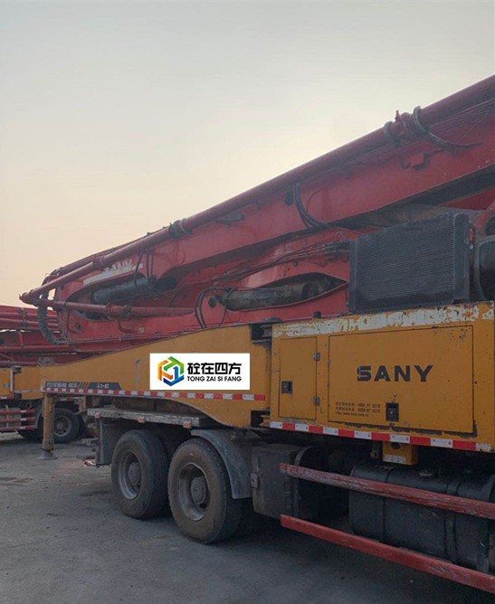 https://images.tongzsf.com/tong/truck_machine/20210127/160117fe4b82c6.jpg