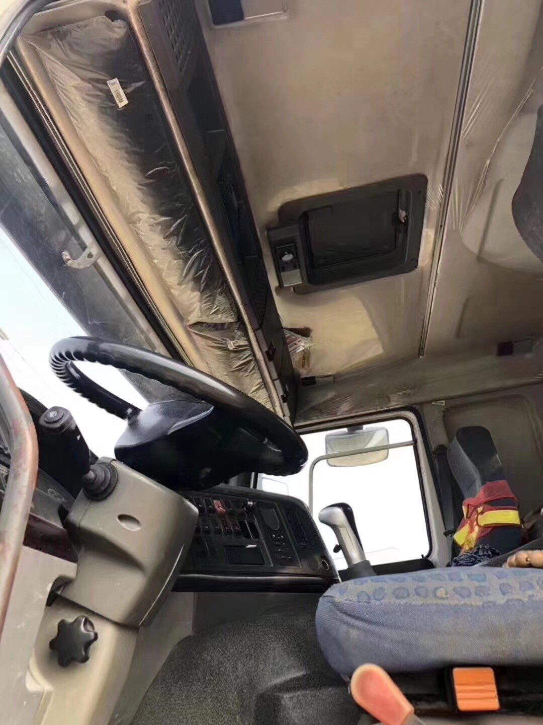 https://images.tongzsf.com/tong/truck_machine/20210128/16011fec44a72d.jpg