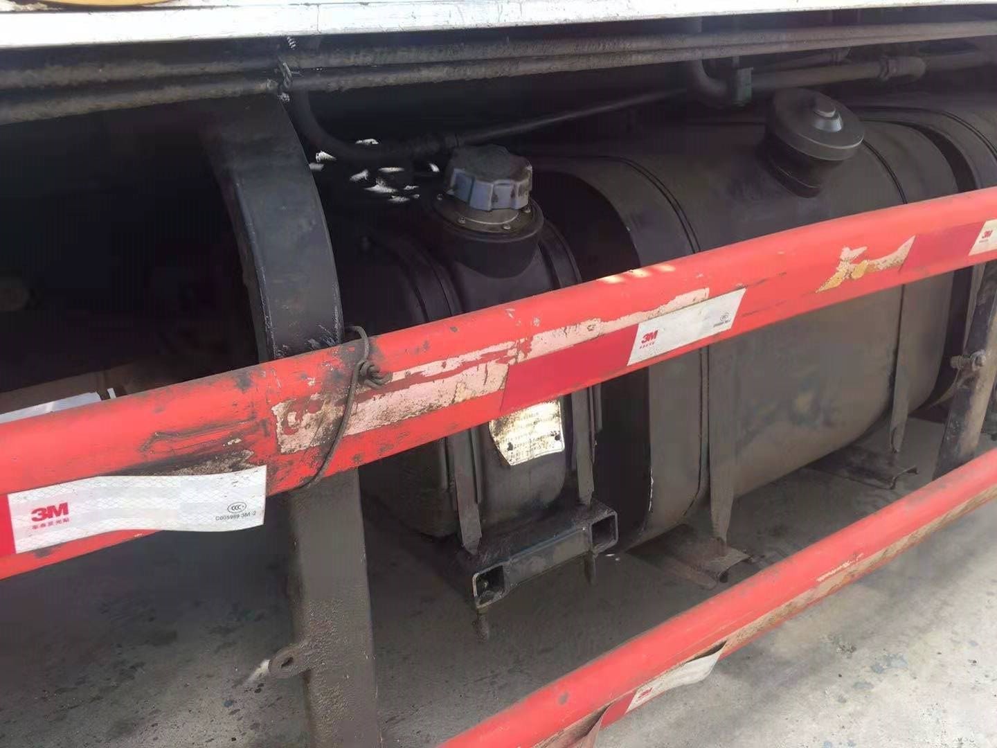 https://images.tongzsf.com/tong/truck_machine/20210128/16012054836337.jpg