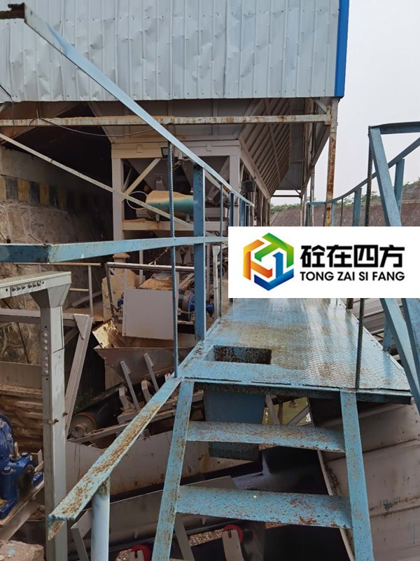 https://images.tongzsf.com/tong/truck_machine/20210128/1601206733787e.jpg