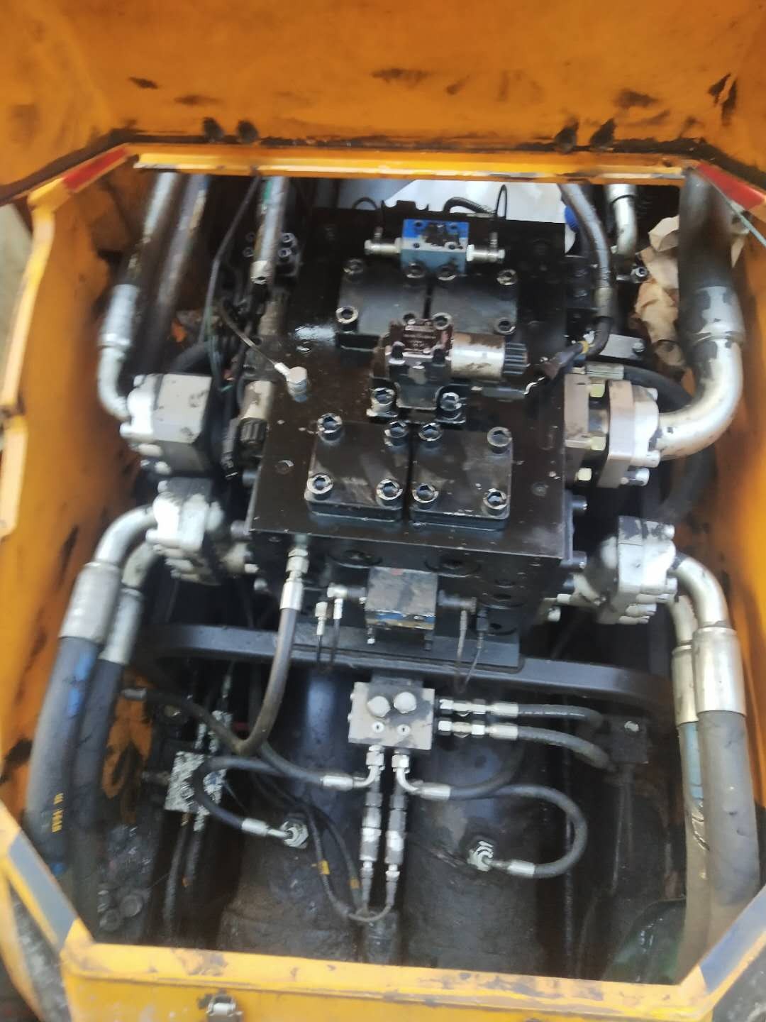 https://images.tongzsf.com/tong/truck_machine/20210128/1601208c691434.jpg