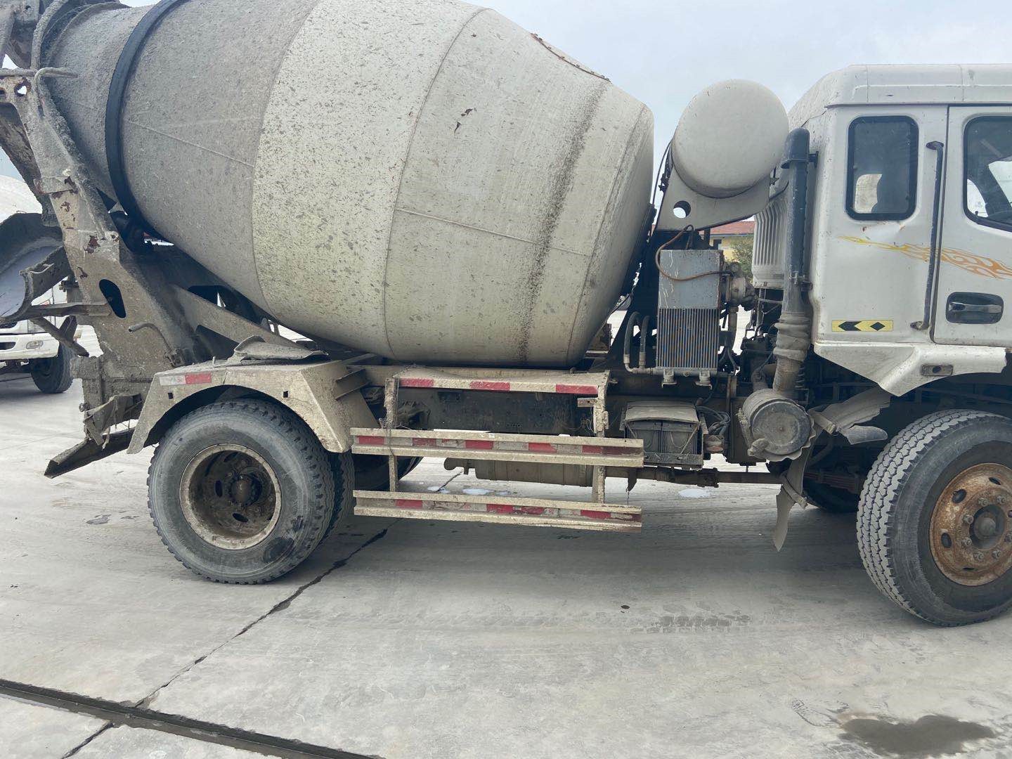 https://images.tongzsf.com/tong/truck_machine/20210128/160120a019bf6e.jpg