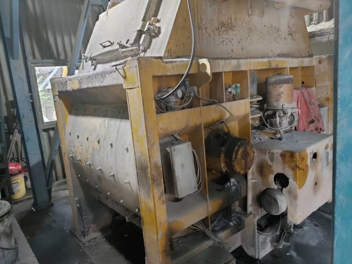 https://images.tongzsf.com/tong/truck_machine/20210128/160120a0437544.jpg