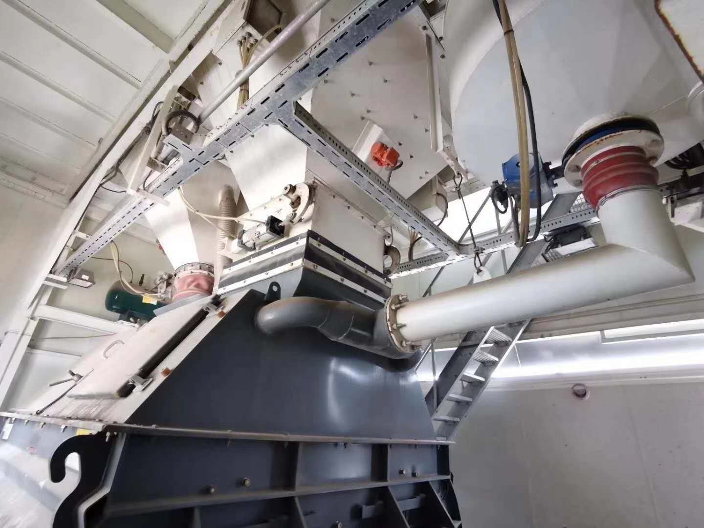 https://images.tongzsf.com/tong/truck_machine/20210128/160120a04bcca8.jpg