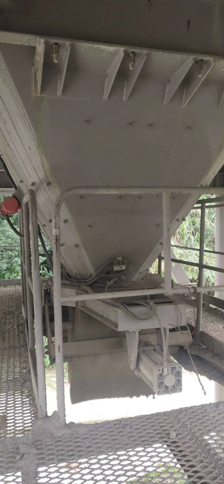 https://images.tongzsf.com/tong/truck_machine/20210128/160120b3227035.jpg