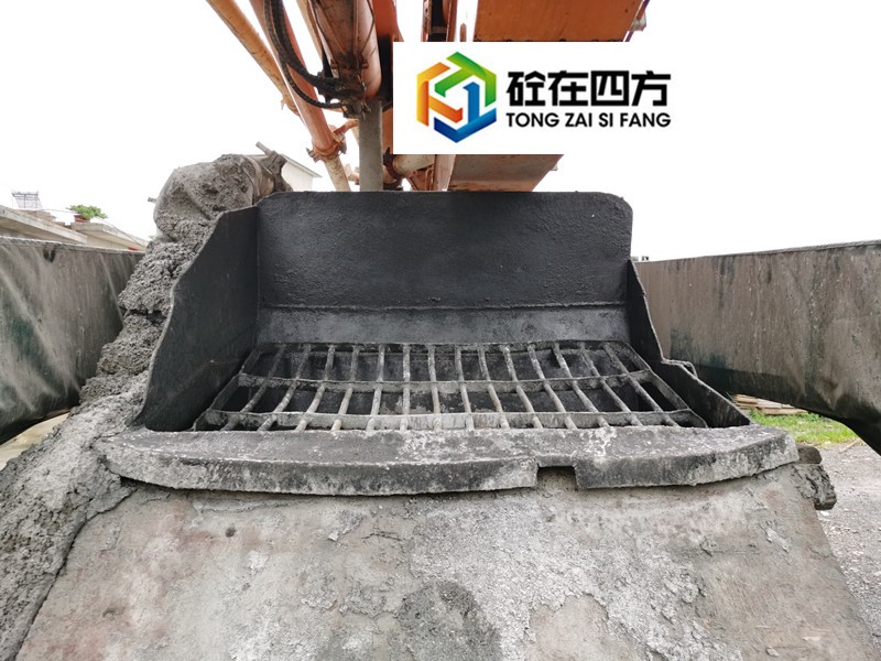 https://images.tongzsf.com/tong/truck_machine/20210128/160120c45dca90.jpg