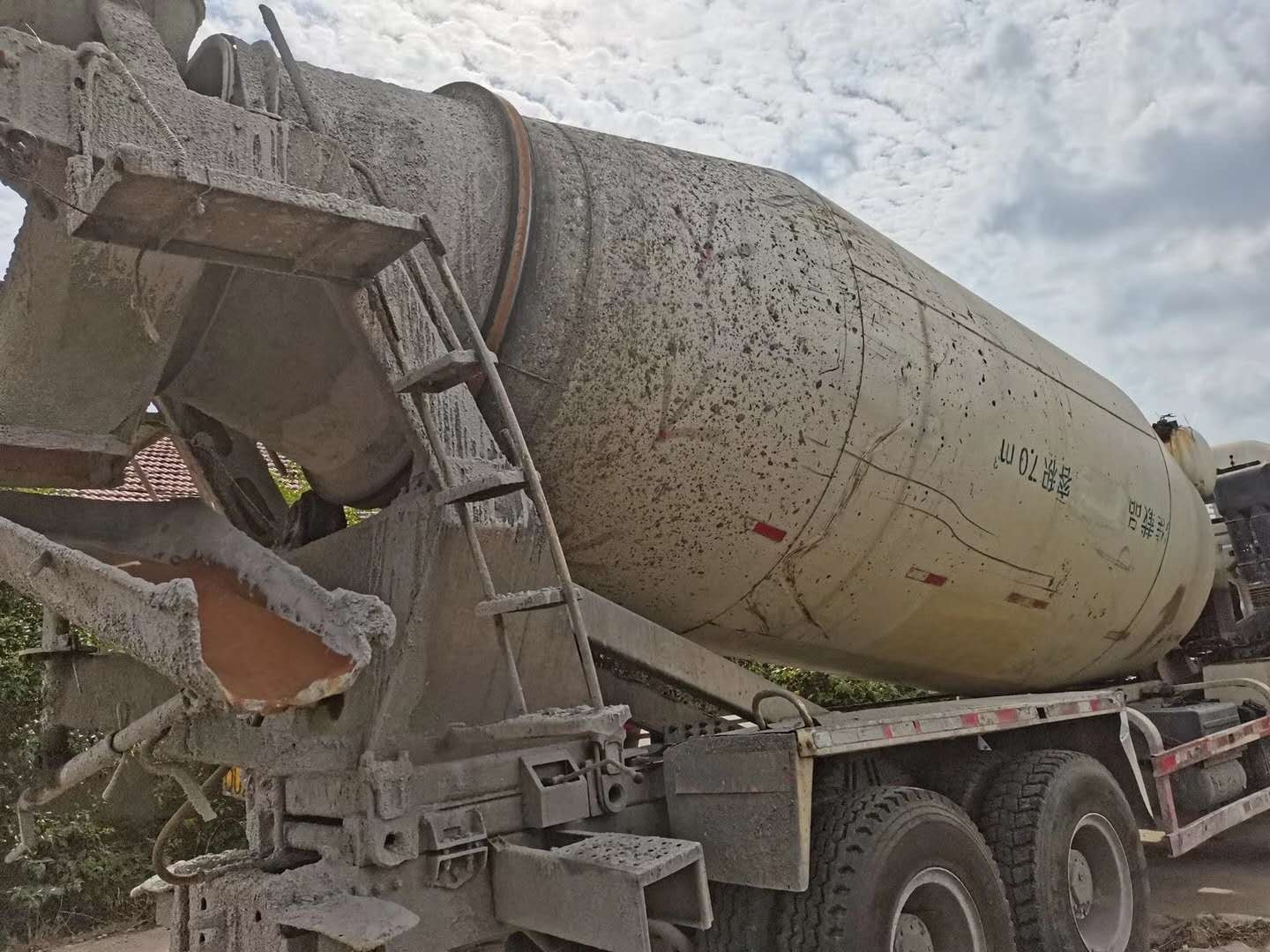 https://images.tongzsf.com/tong/truck_machine/20210128/160120c54318ed.jpg