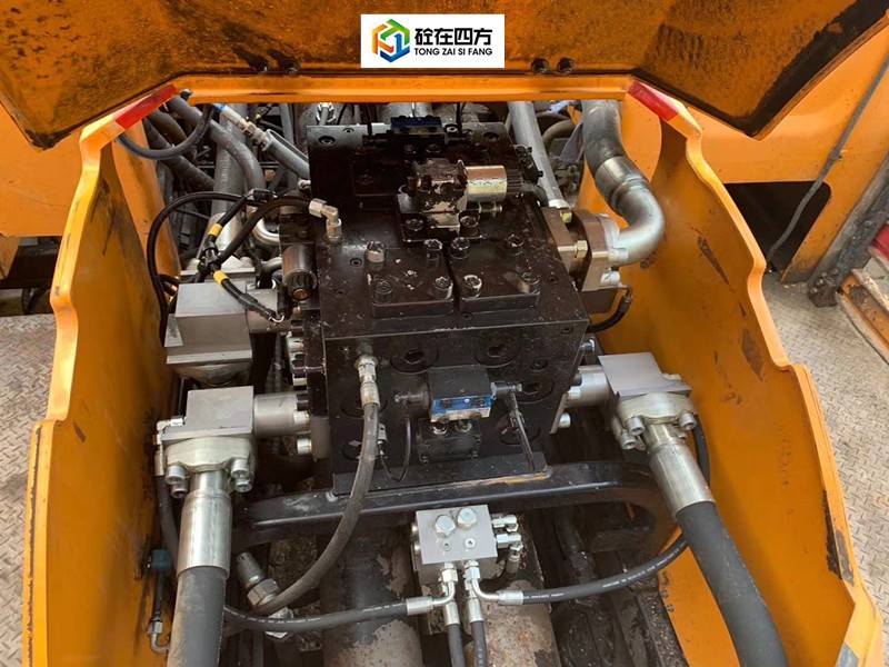 https://images.tongzsf.com/tong/truck_machine/20210128/160120d73e8297.jpg