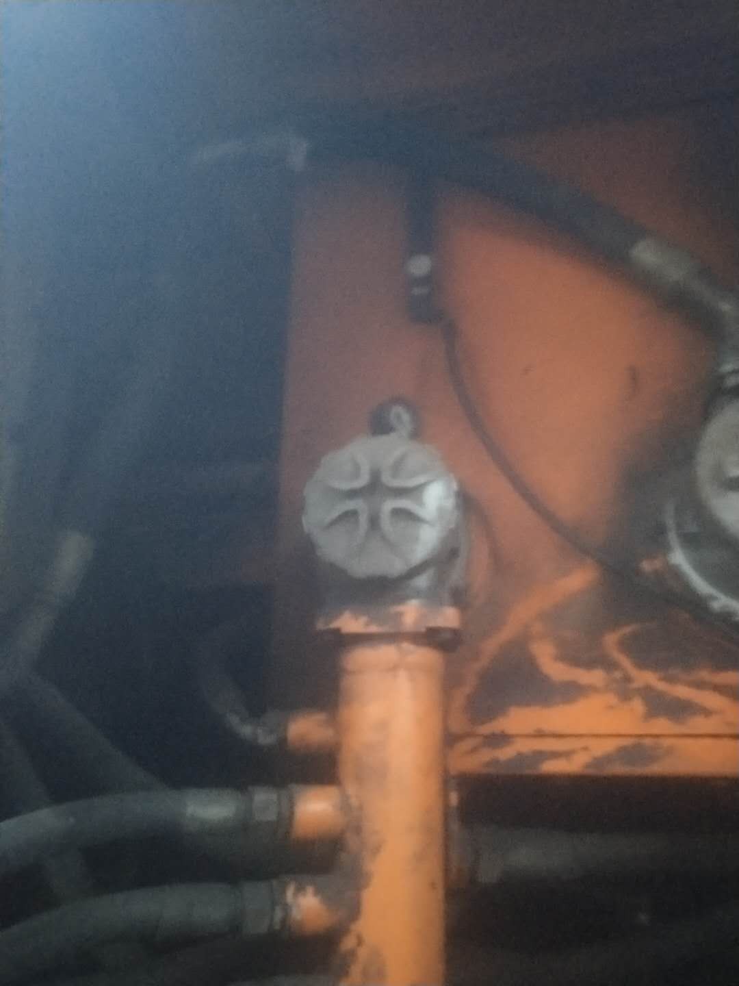 https://images.tongzsf.com/tong/truck_machine/20210128/160120e9edab20.jpg