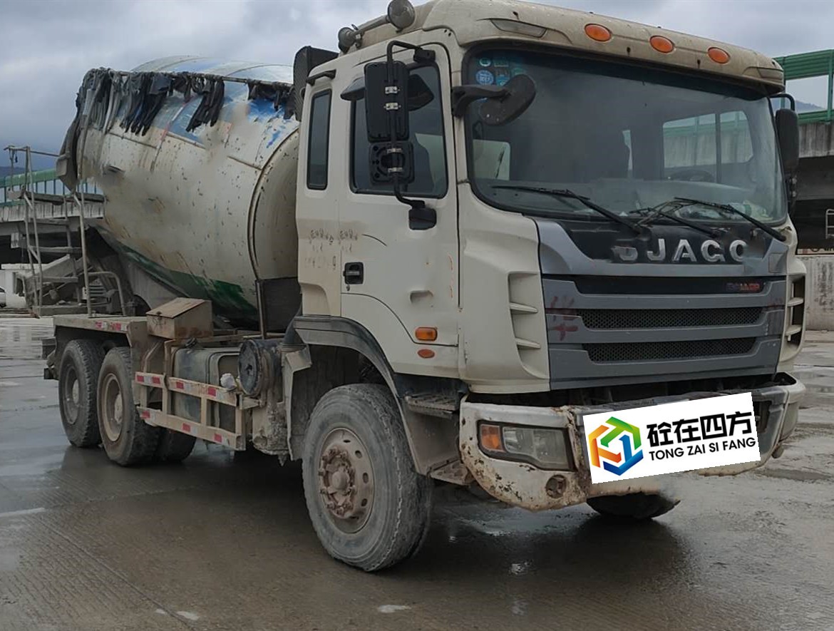 https://images.tongzsf.com/tong/truck_machine/20210128/160120fe68da77.jpg