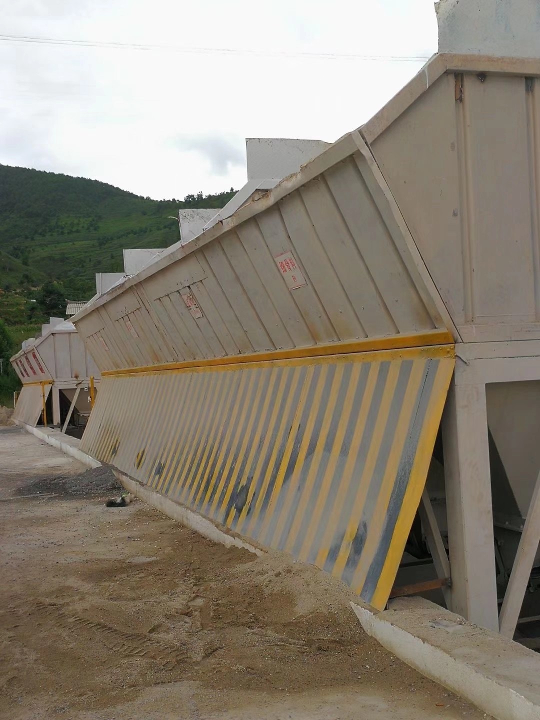 https://images.tongzsf.com/tong/truck_machine/20210128/16012122c1a2d5.jpg
