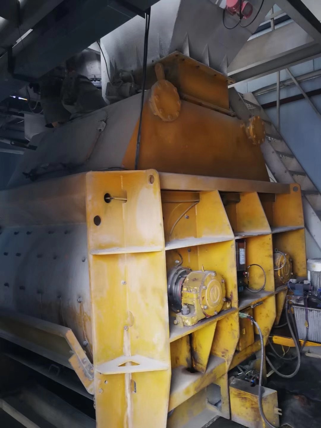 https://images.tongzsf.com/tong/truck_machine/20210128/16012122c58fdd.jpg