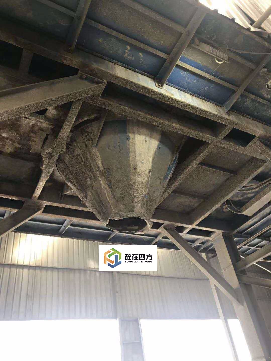 https://images.tongzsf.com/tong/truck_machine/20210128/16012123a14e07.jpg