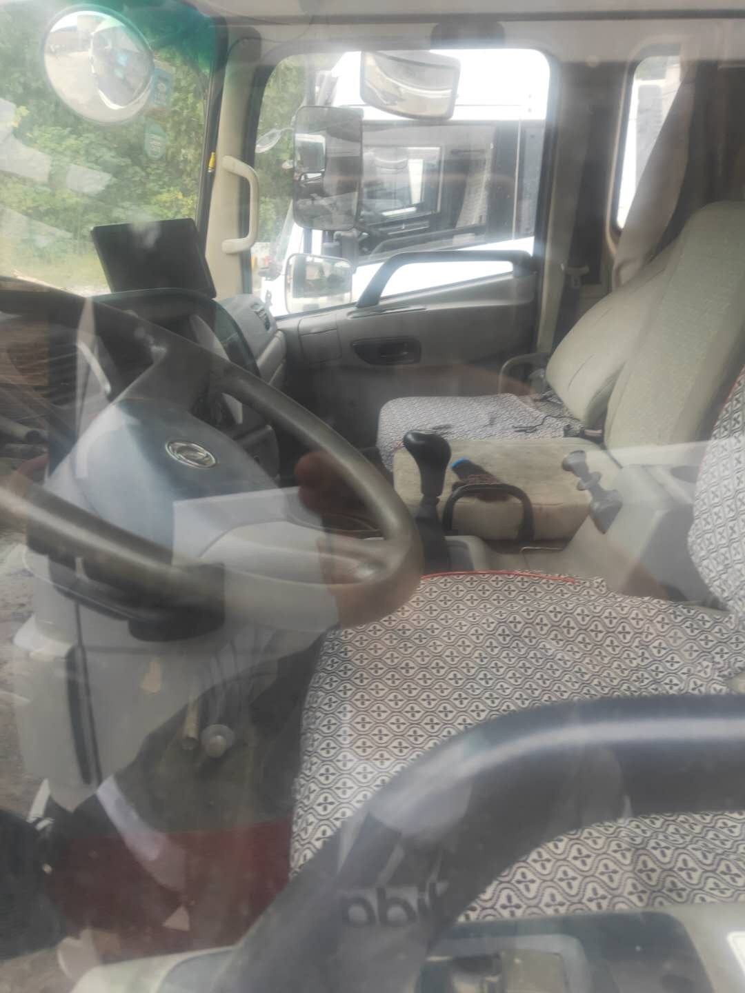https://images.tongzsf.com/tong/truck_machine/20210128/160121351e4a48.jpg