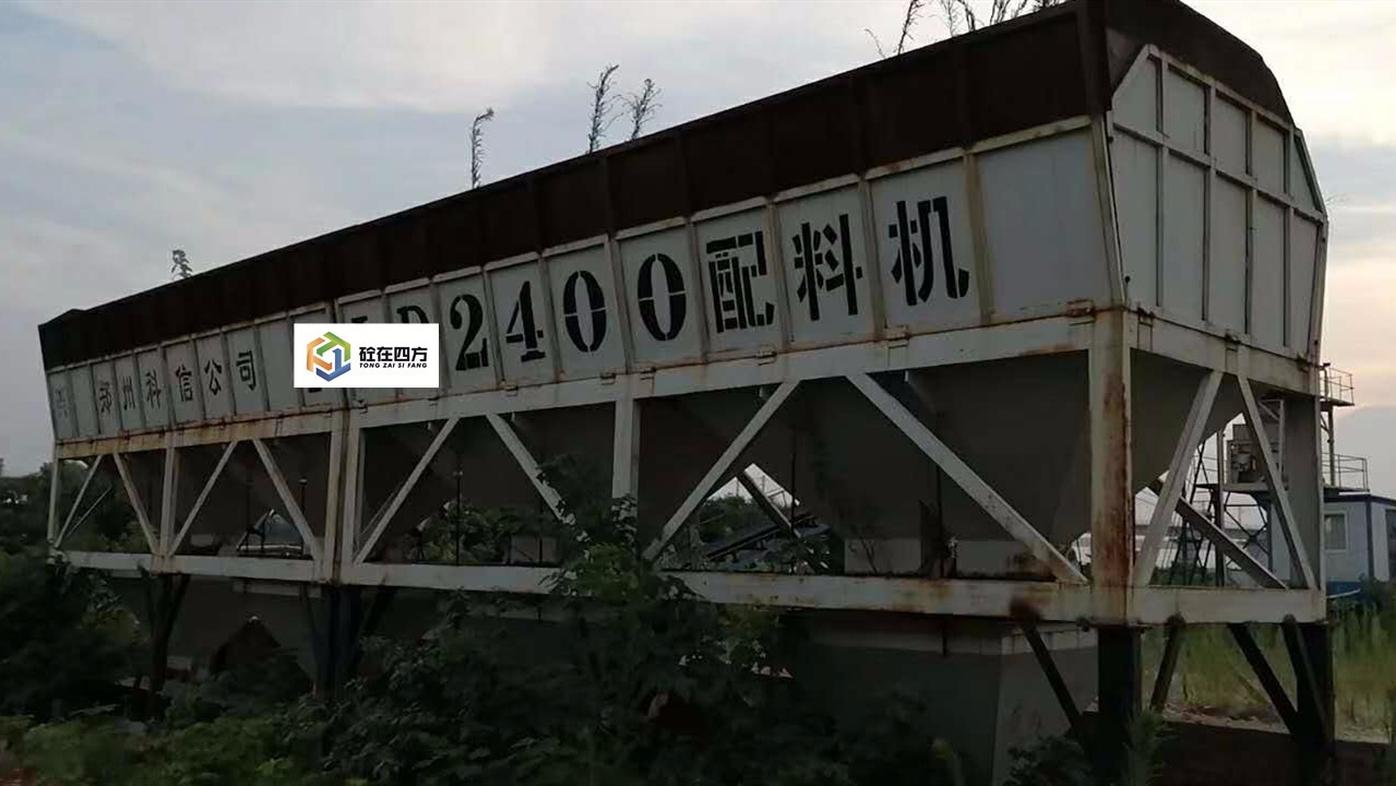 https://images.tongzsf.com/tong/truck_machine/20210128/16012135f18a4c.jpg