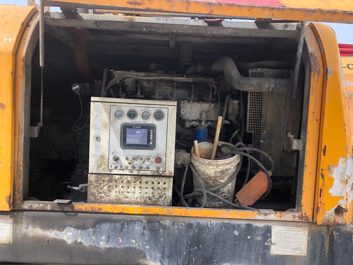 https://images.tongzsf.com/tong/truck_machine/20210128/16012147b7c8d5.jpg