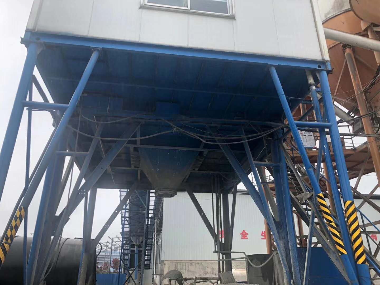 https://images.tongzsf.com/tong/truck_machine/20210128/16012148a5bd79.jpg