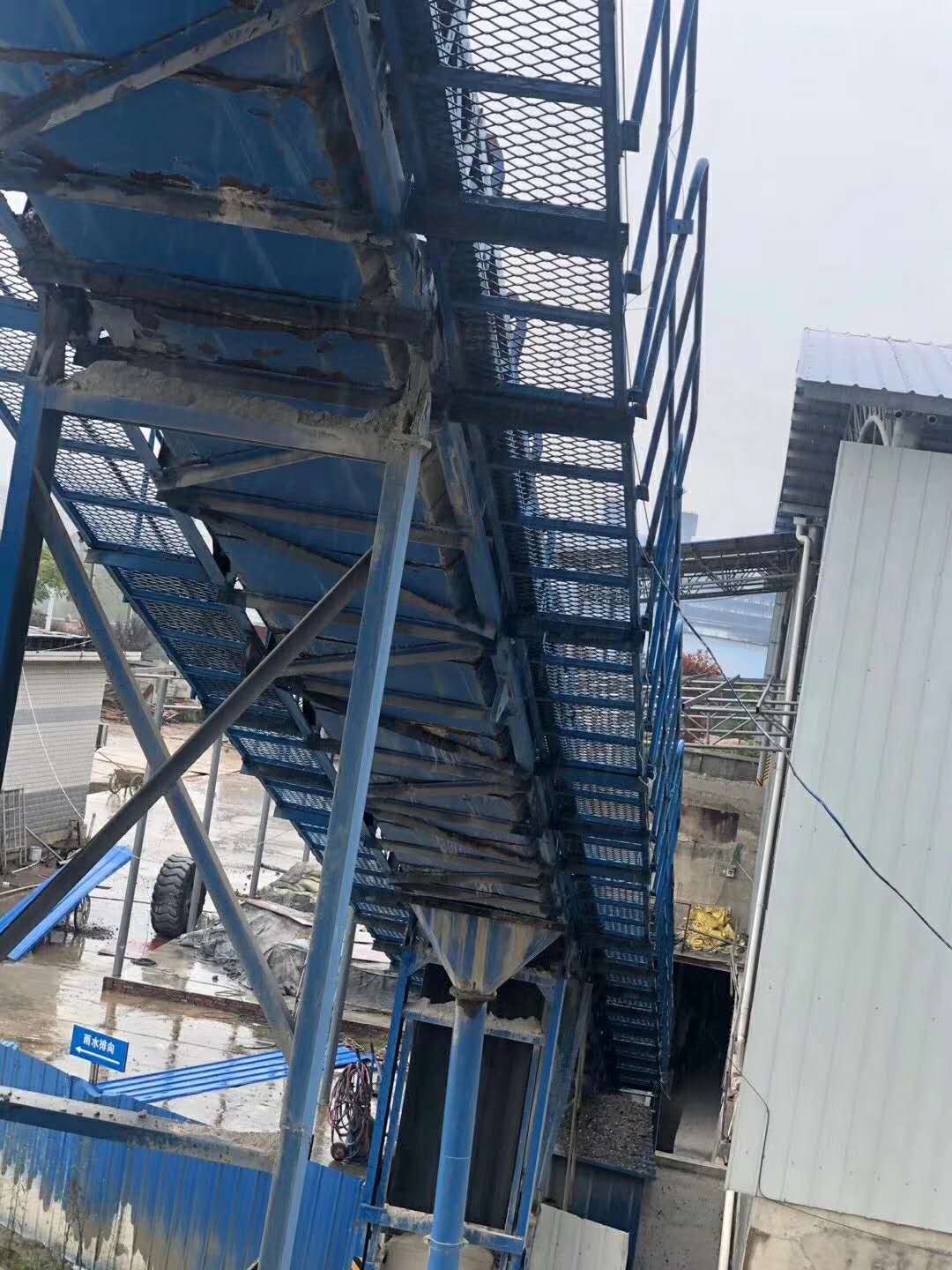 https://images.tongzsf.com/tong/truck_machine/20210128/16012148a79e42.jpg