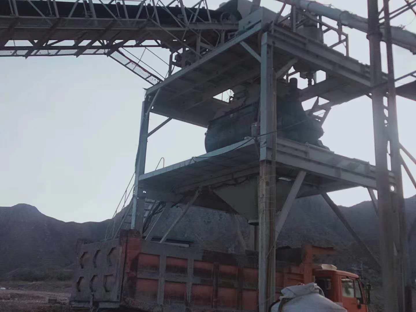 https://images.tongzsf.com/tong/truck_machine/20210128/1601215bca3be4.jpg